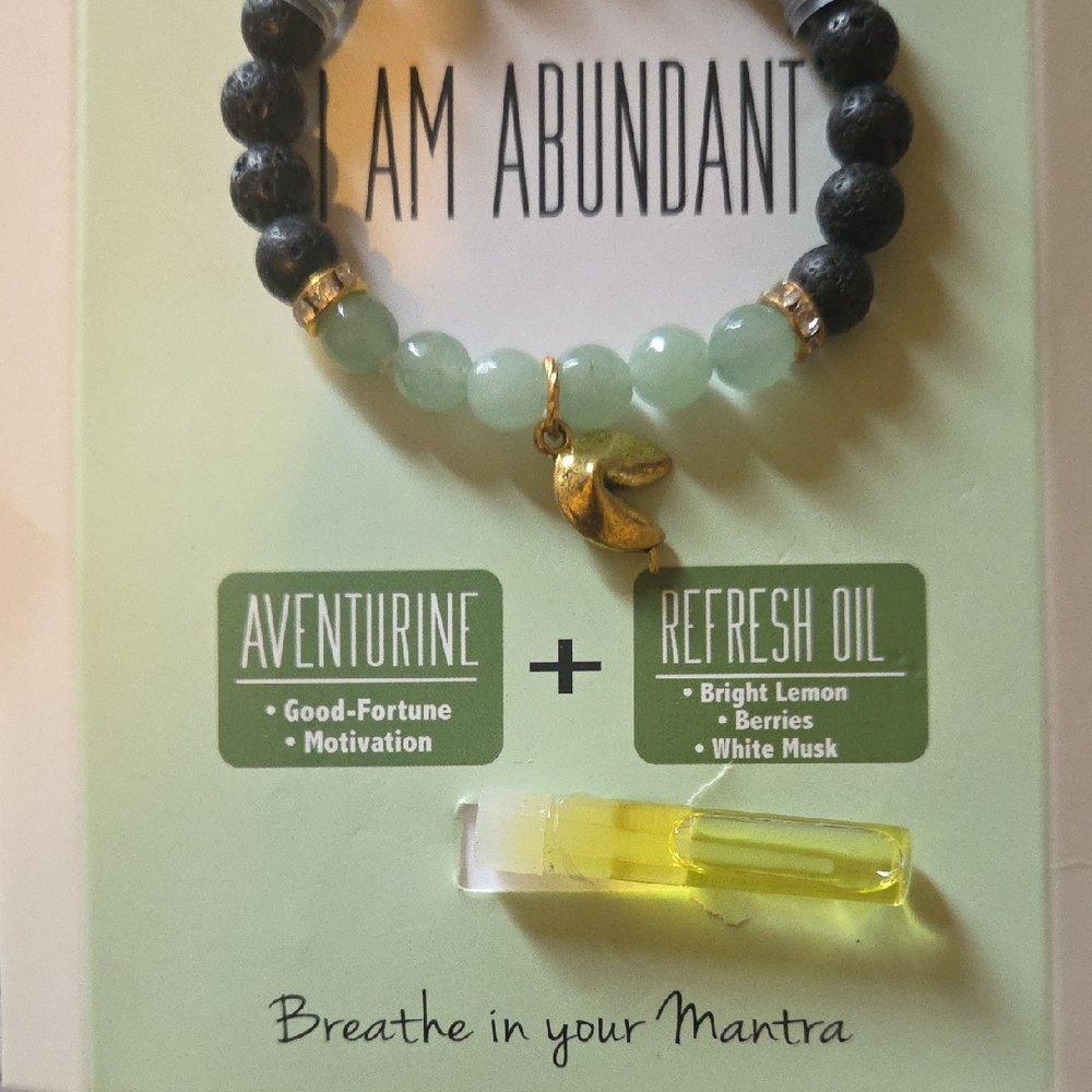 Aventurine and Black Beaded Bracelet with Gold Charm